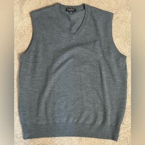 Brooks Brothers Sweater Vest Men's XL Saxxon 100% Wool Pullover V Neck Classic
